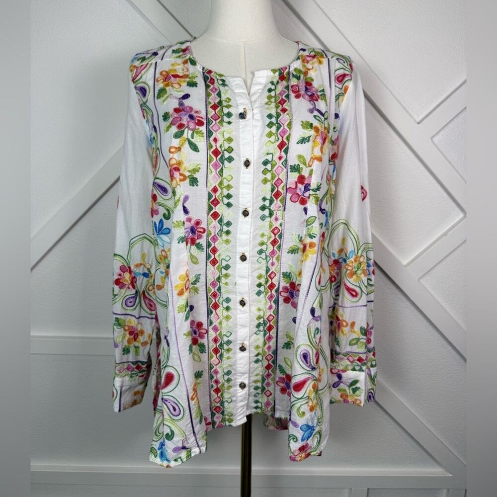 Soft Surroundings White Floral Embroidered Tunic w jewel buttons.